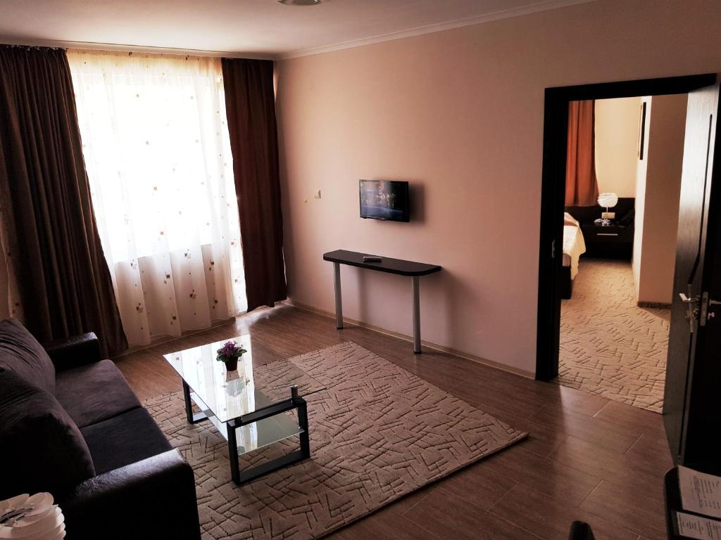 Апартаменты (Апартаменты с террасой) отеля Central Guest Rooms, Асеновград