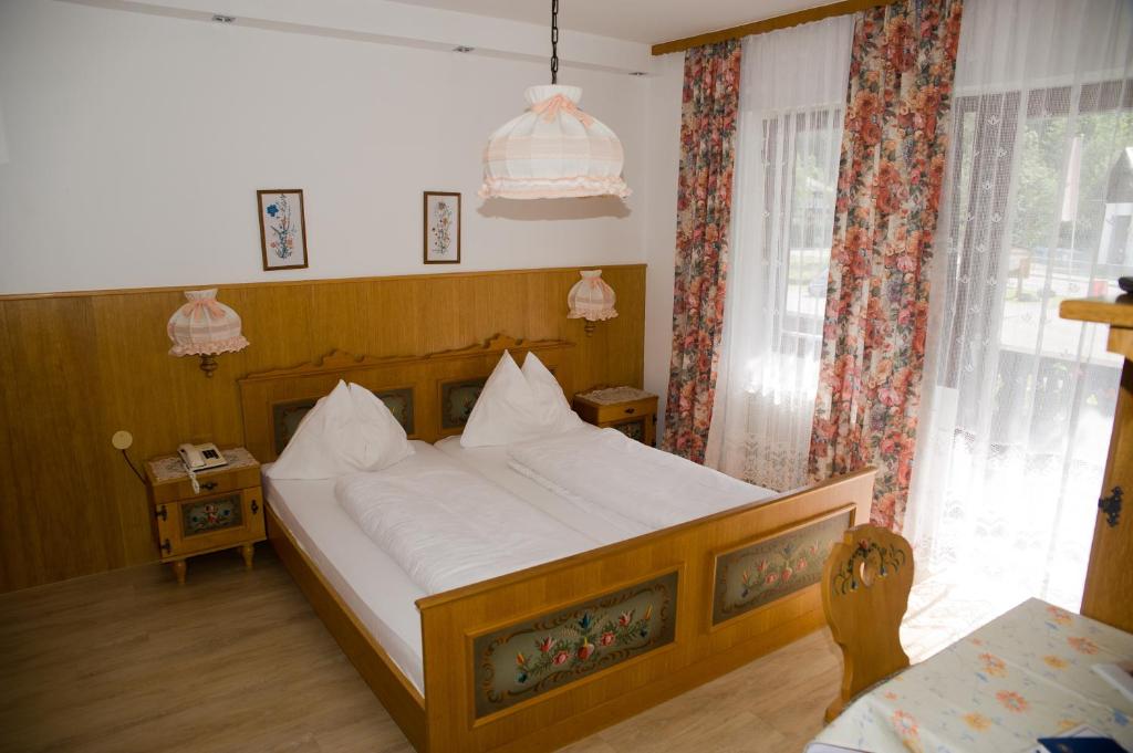 Двухместный (Двухместный номер с 1 кроватью и балконом) гостевого дома Gasthof Gosauschmied, Гозау