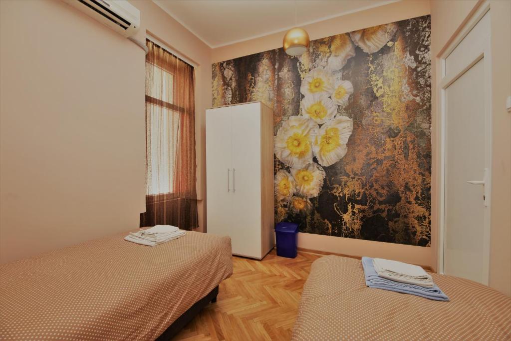 Двухместный (Двухместный номер с 2 отдельными кроватями) хостела Hostel Fine, Белград