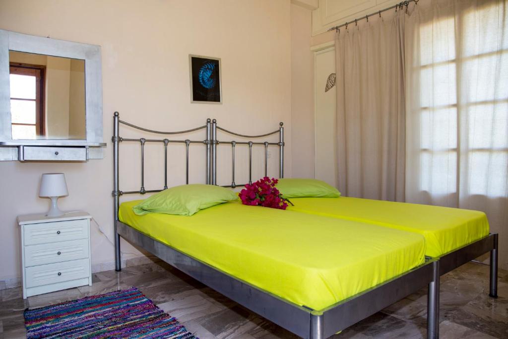 Двухместный (Двухместный номер с 2 отдельными кроватями и балконом) гостевого дома Condillia II, Спатсес