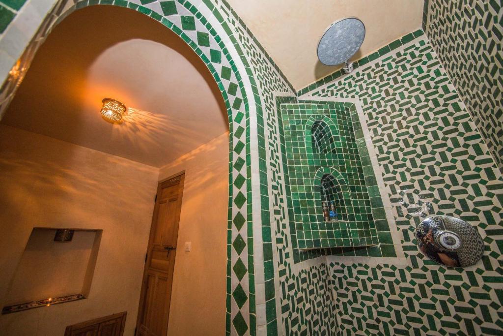 Трехместный (Трехместный номер с собственной ванной комнатой), Riad Gzira Fez