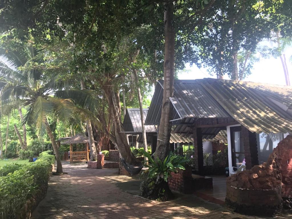 Номер (Бунгало - С видом на пляж), Pine Bungalow Krabi