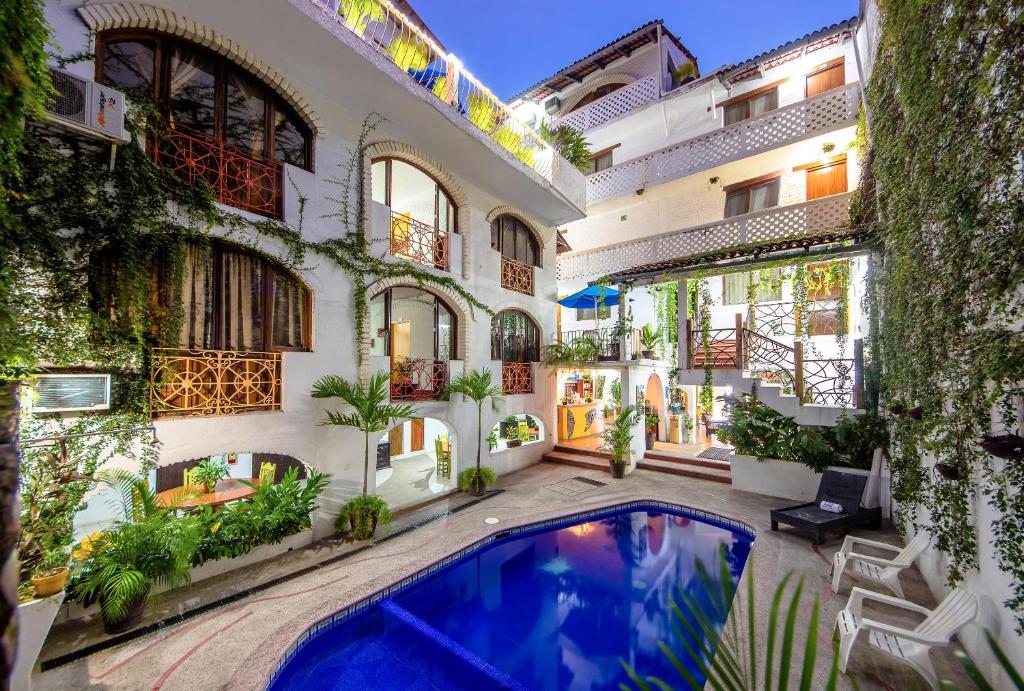 Отель Hotel Hacienda de Vallarta Centro, Пуэрто-Вальярта