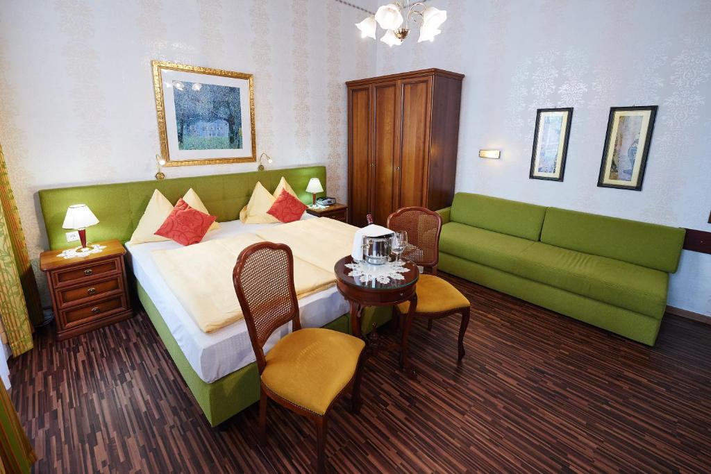 Двухместный (Двухместный номер «Комфорт» с 1 кроватью или 2 отдельными кроватями) отеля Hotel Austria - Wien, Вена