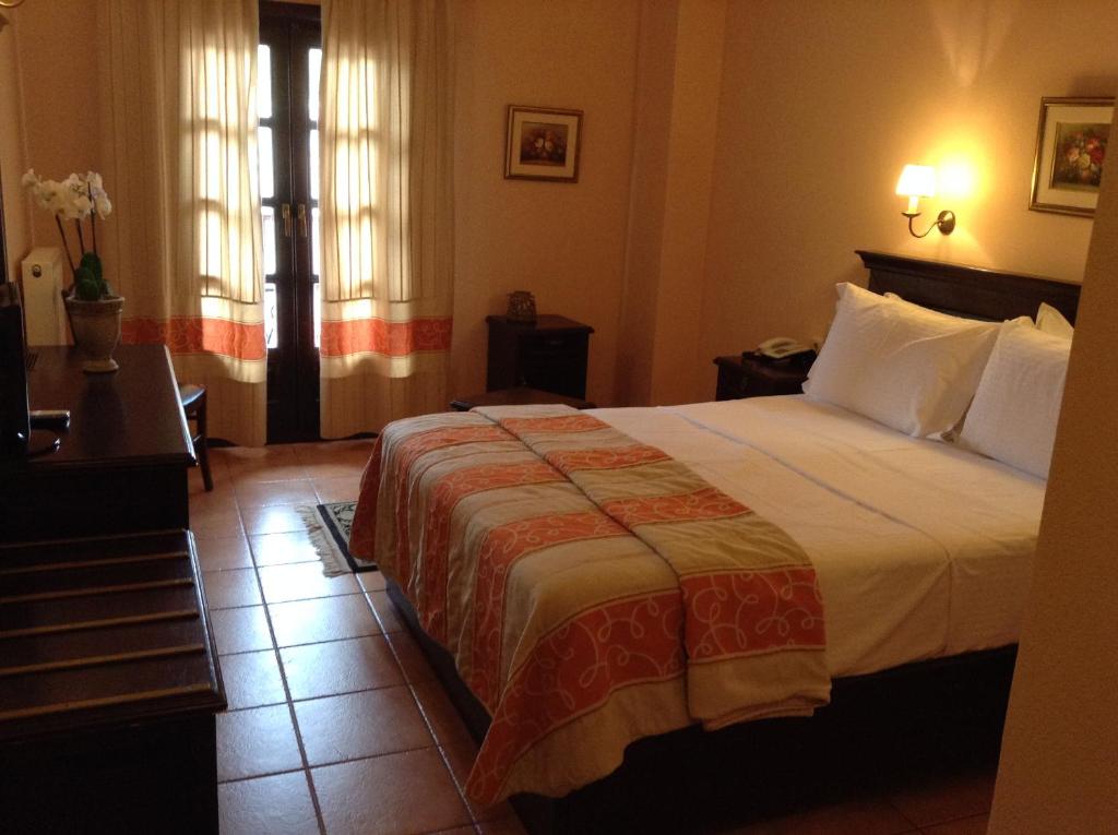 Двухместный (Стандартный двухместный номер с 1 кроватью или 2 отдельными кроватями) отеля Hotel Doupiani House, Калампака