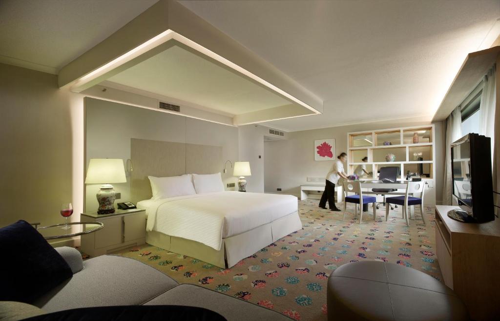 Сьюит (Люкс «Премьер») отеля Concorde Hotel Singapore, Сингапур (город)