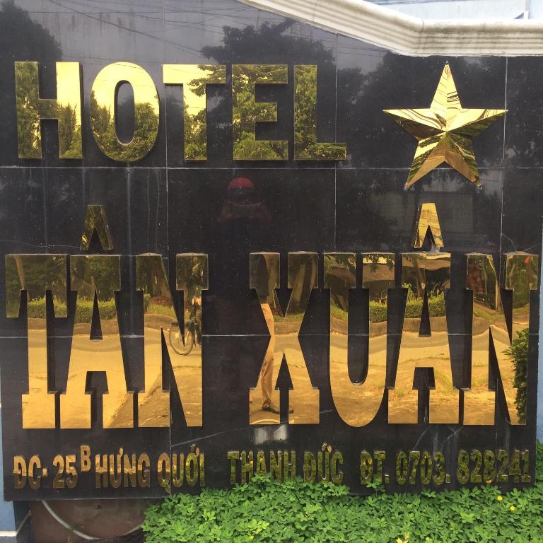Мотель Tan Xuan Hotel, Виньлонг