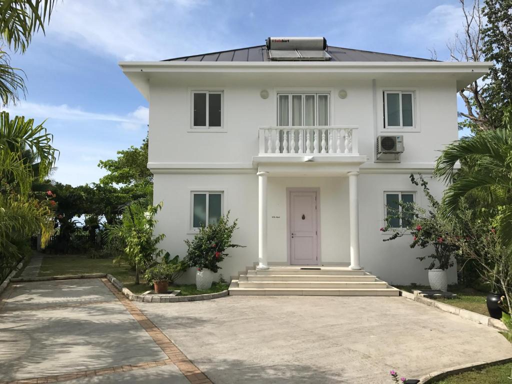 Вилла (Вилла - Рядом с пляжем), Villa Mimi near the beach