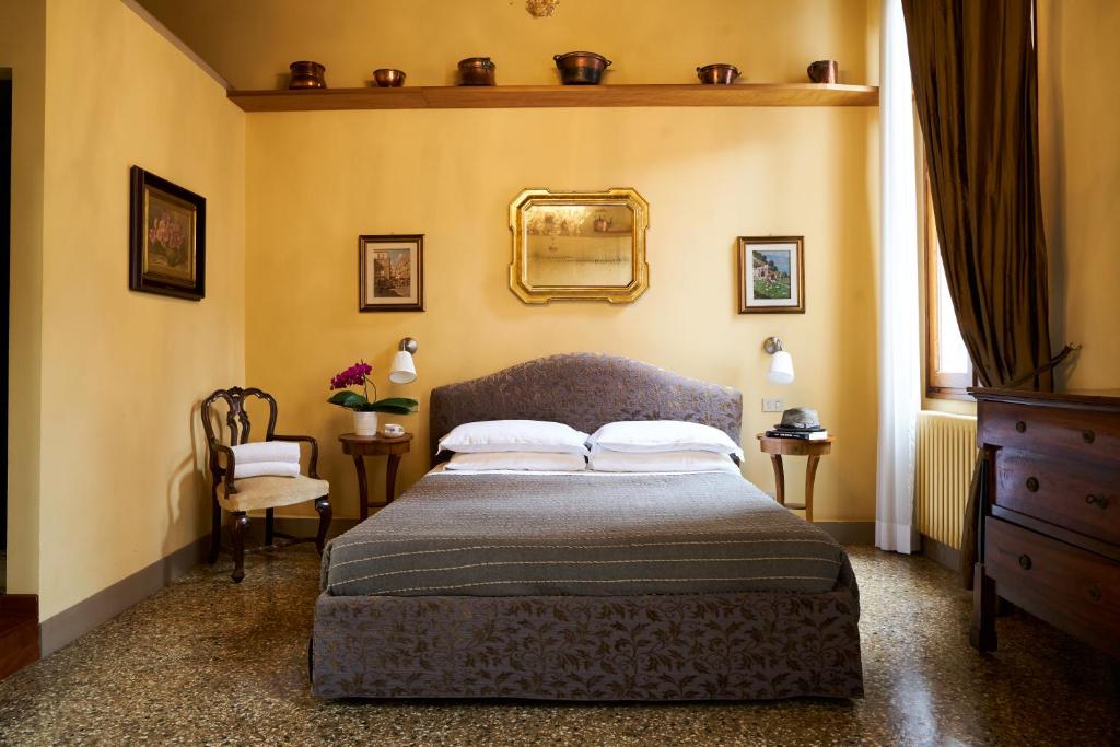 Двухместный (Номер Делюкс с кроватью размера «king-size») отеля Campiello Zen B&B, Венеция