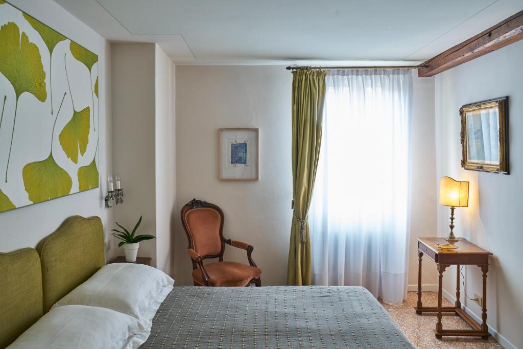 Двухместный (Двухместный номер Делюкс с 1 кроватью или 2 отдельными кроватями) отеля Campiello Zen B&B, Венеция