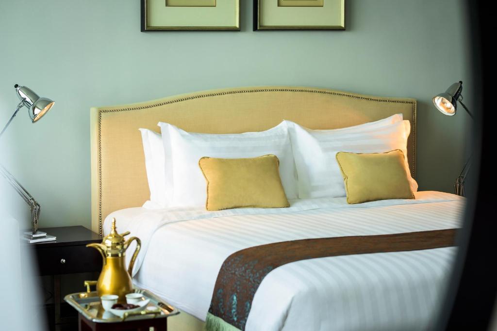 Двухместный (Двухместный номер «Тауэр» с кроватью размера «king-size» или 2 отдельными кроватями, вид на город или море) отеля Ezdan Hotel Doha, Доха