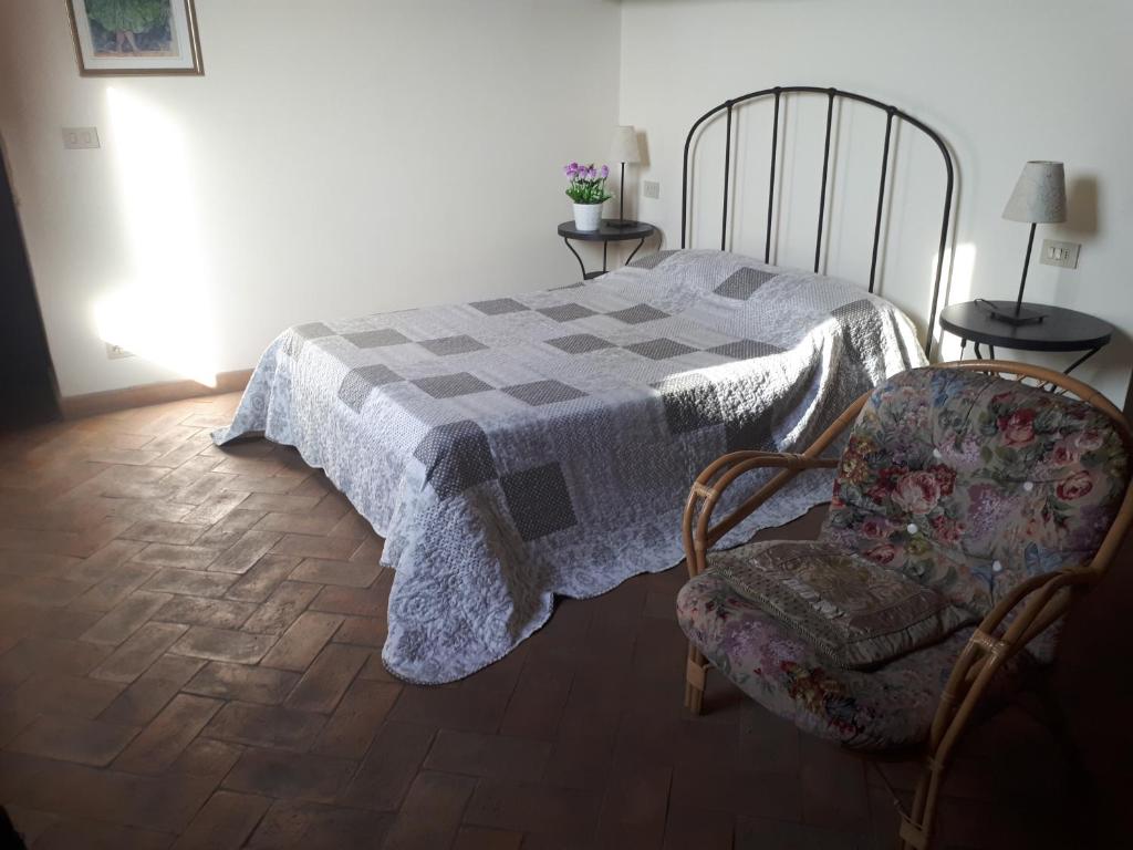 Двухместный (Двухместный номер с 1 кроватью или 2 отдельными кроватями и собственной внешней ванной комнатой) гостевого дома Clockwise, Витербо