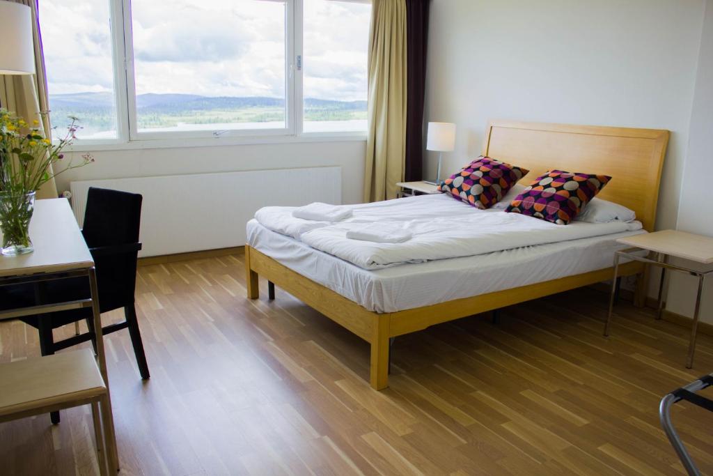 Двухместный (Двухместный номер с 1 кроватью, вид на озеро) отеля Hornsjø Høyfjellshotel, Эйер