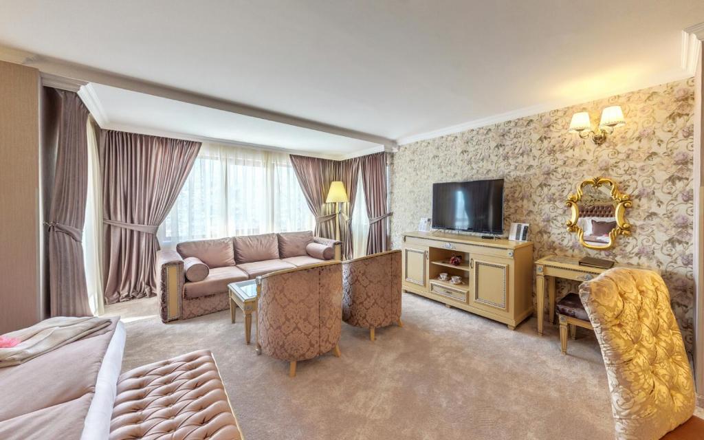 Сьюит (Люкс с кроватью размера «queen-size» - Kari) отеля Spa Hotel Rich, Велинград