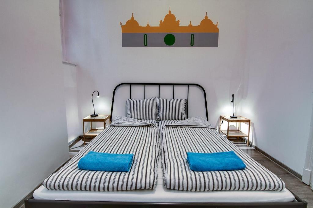 Двухместный (Двухместный номер с 1 кроватью и общей ванной комнатой) хостела Pal's Mini Hostel, Будапешт