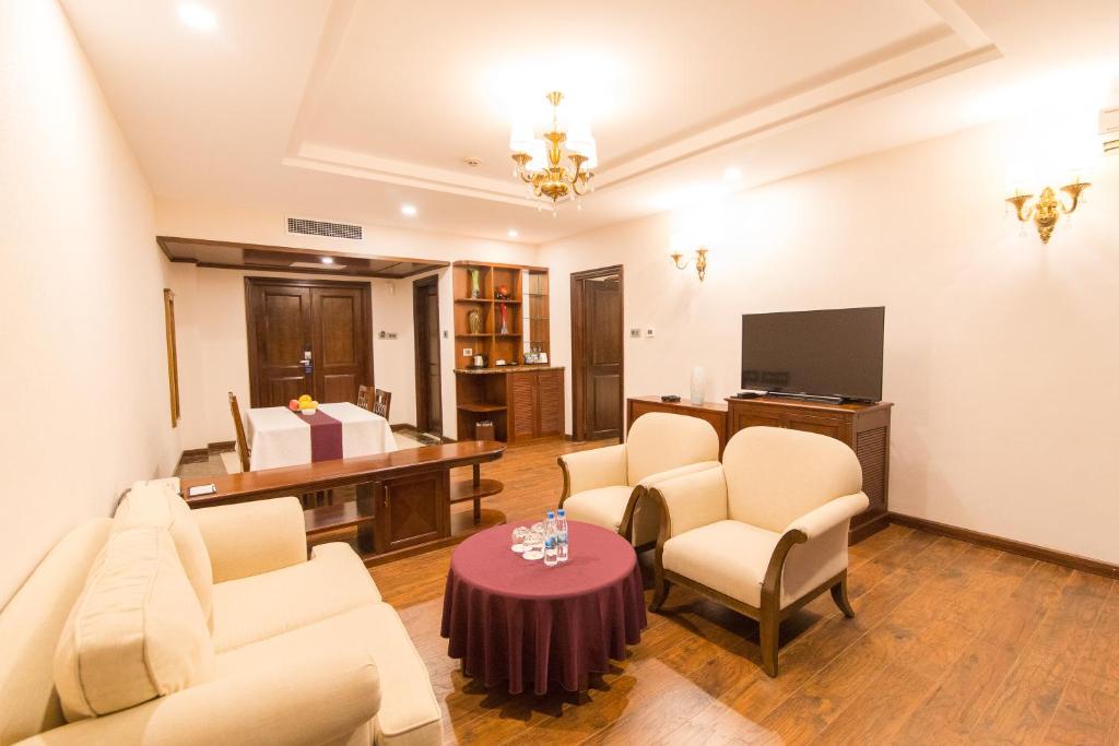Двухместный (Представительский люкс с видом на море) отеля Sai Gon Ha Long Hotel, Халонг