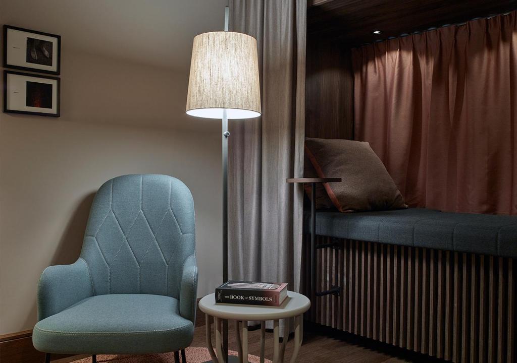 Двухместный (Просторный двухместный номер с ванной) отеля Downtown Camper by Scandic, Стокгольм