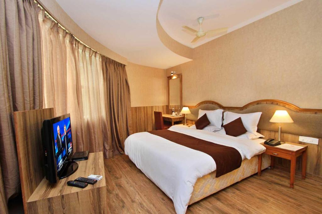 Двухместный (Двухместный номер Делюкс с 1 кроватью) отеля Empire International Church Street, Бангалор
