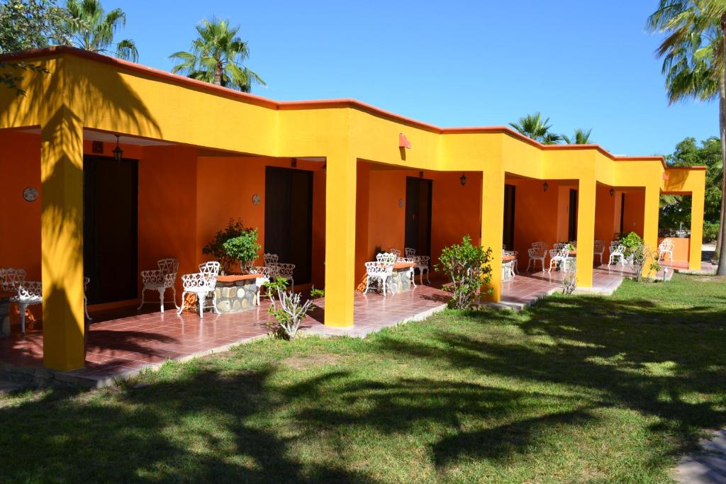 Двухместный (Двухместный номер с 1 кроватью и садом) отеля Hotel Playa Del Sol, Лос-Баррилес