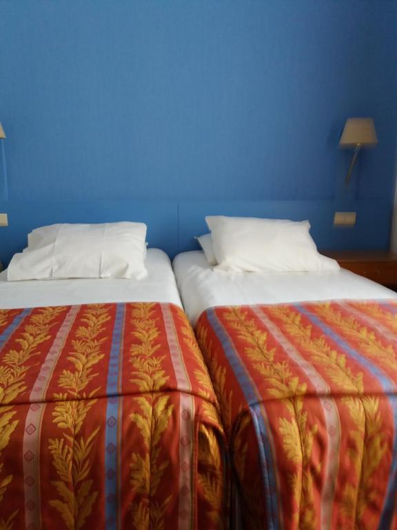 Двухместный (Улучшенный двухместный номер с 2 отдельными кроватями) отеля Hotel 'T Hert, Генк