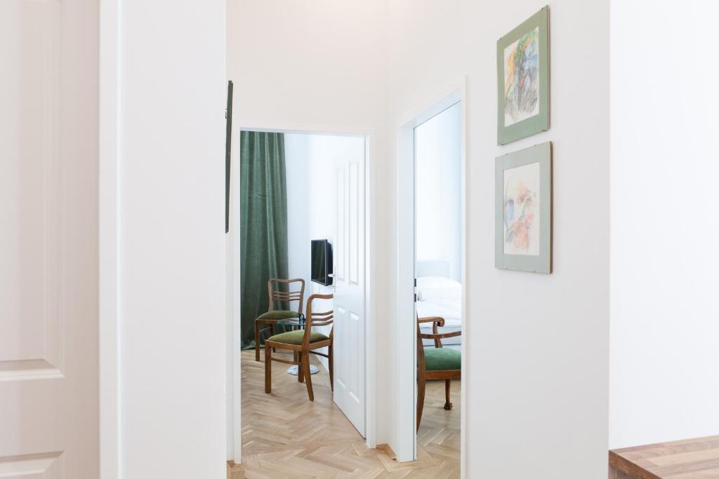 Апартаменты (Two-Bedroom Apartment Classic 3), Vienna-flats 13