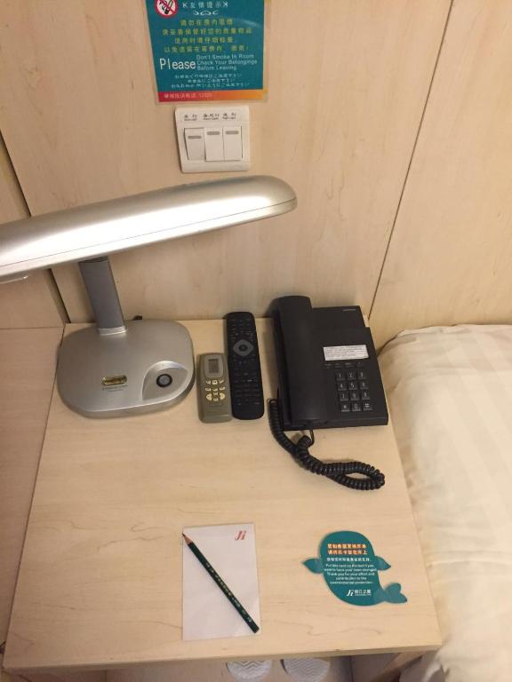 Двухместный (Mainland Chinese Citizen-Business Double Room B) отеля Jinjiang Inn - Beijing Changchun Street, Пекин