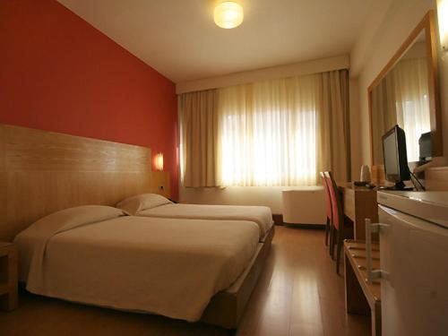 Двухместный (Двухместный номер с 1 кроватью или 2 отдельными кроватями) отеля Diana Hotel, Хиос