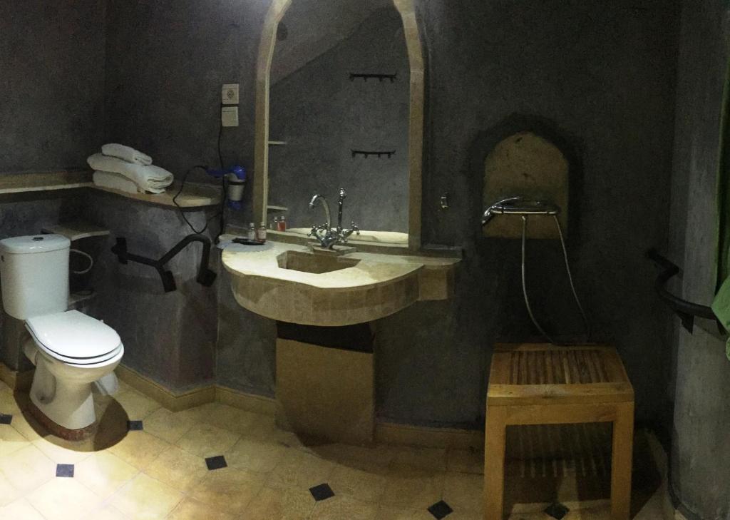 Семейный (Family Room - Only for Disabled Guests) гостевого дома Kasbah Titrit & Spa, Айт-Бен-Хадду