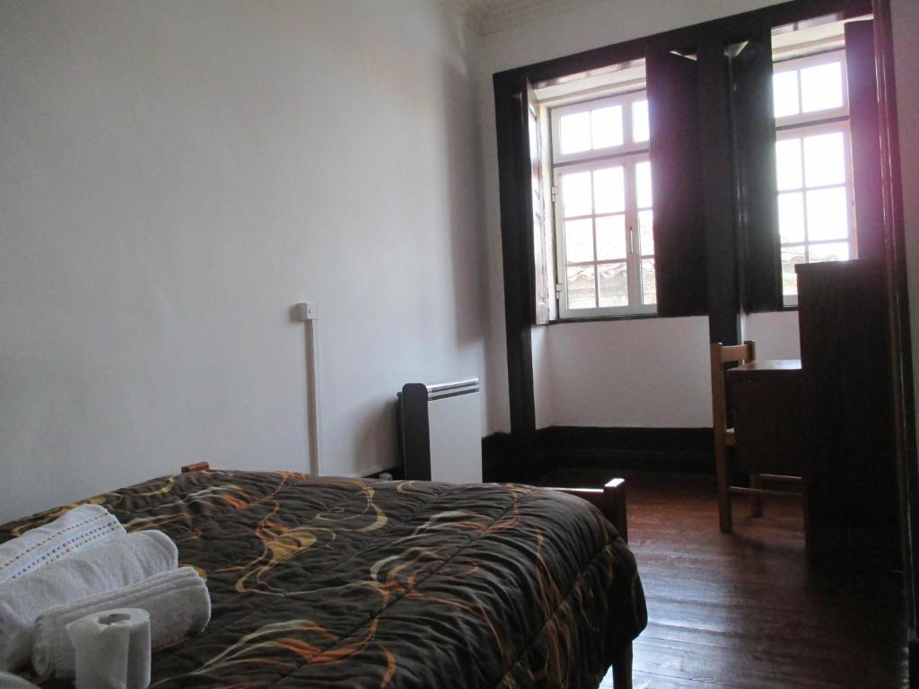 Двухместный (Двухместный номер с 1 кроватью и собственной ванной комнатой) гостевого дома Guesthouse da Sé, Гуарда