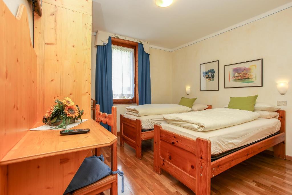 Двухместный (Двухместный номер с 1 кроватью или 2 отдельными кроватями) отеля Albergo Adele, Бормио