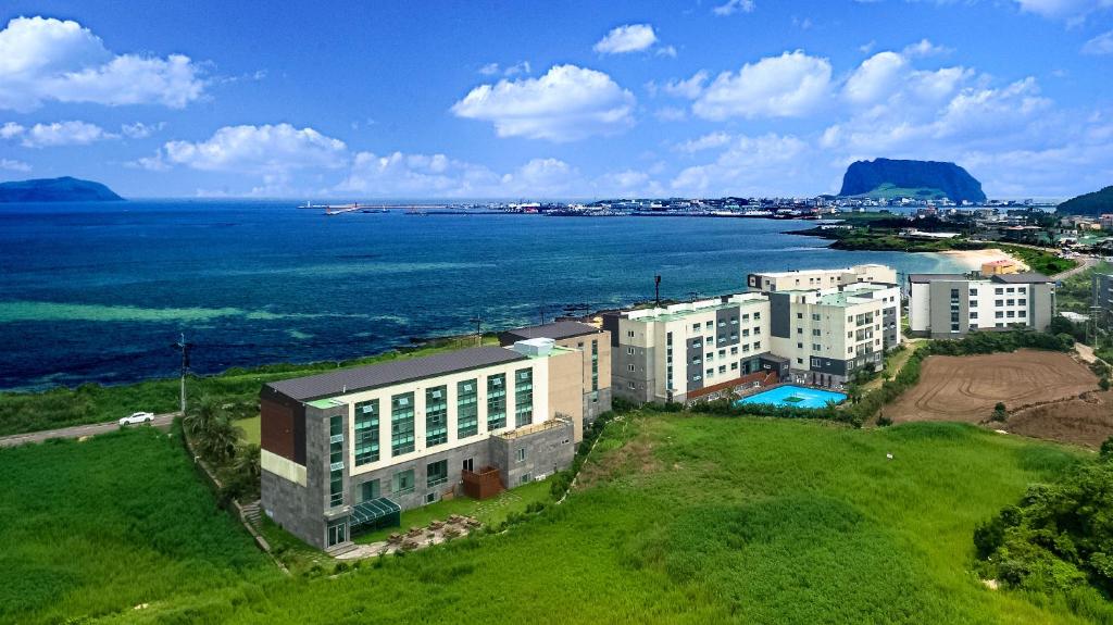 Курортный отель Jeju Arumdaun Resort, Согвипхо