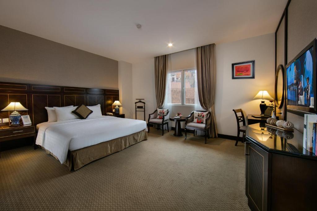 Двухместный (Двухместный номер «Премиум Делюкс» с 1 кроватью или 2 отдельными кроватями) отеля Zephyr Suites Boutique Hotel, Ханой