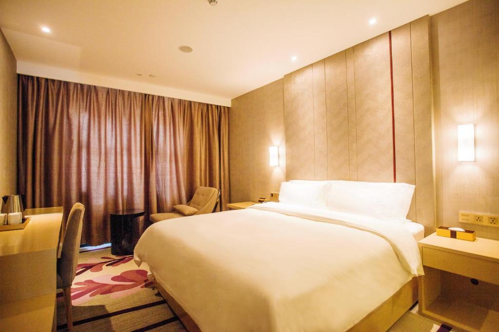 Двухместный (Номер Делюкс с кроватью размера «queen-size») отеля Lavande Hotel Guangzhou Panyu Changlong Zhong Hua Food City Branch, Гуанчжоу