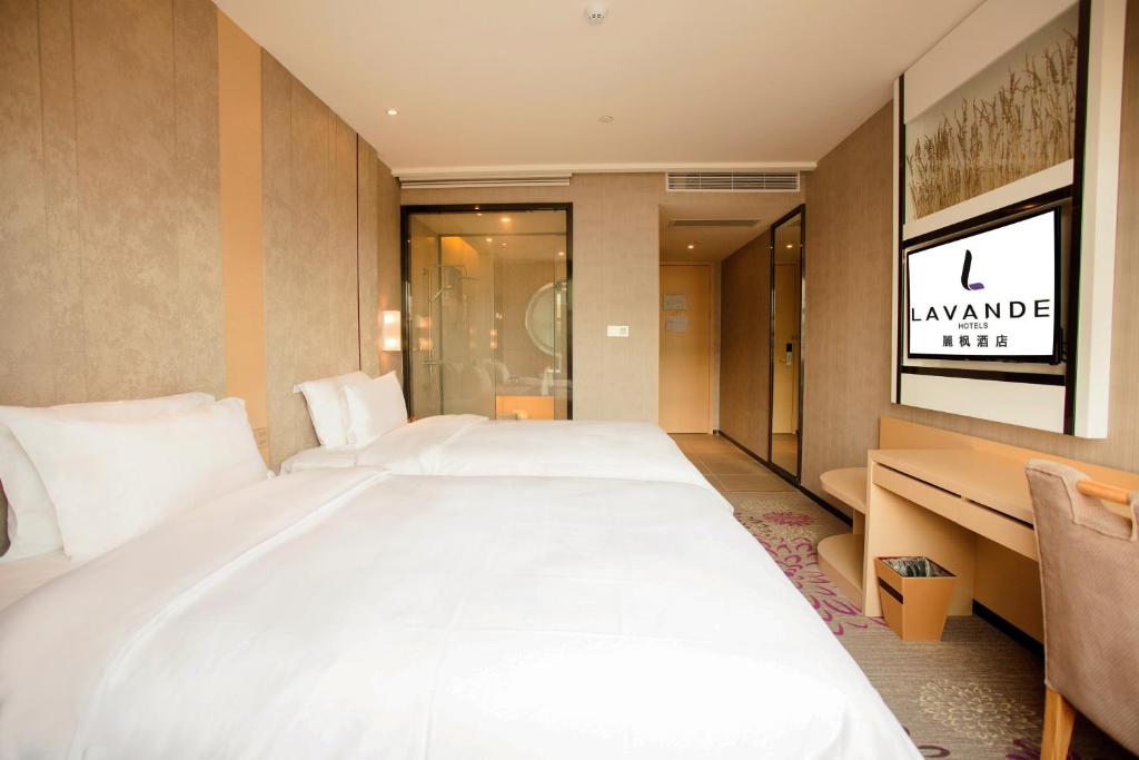 Двухместный (Двухместный номер Делюкс с 2 отдельными кроватями) отеля Lavande Hotel Guangzhou Panyu Changlong Zhong Hua Food City Branch, Гуанчжоу