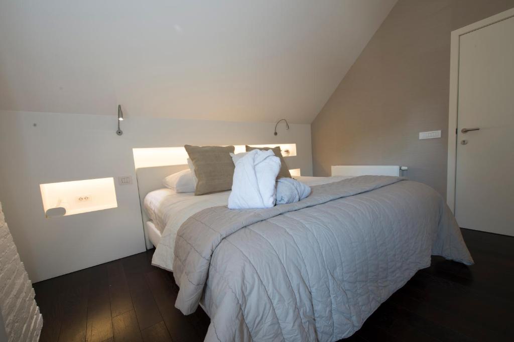 Двухместный (Comfort Double Room with Bath - Special Offer) отеля B&B Villa Tartine, Антверпен
