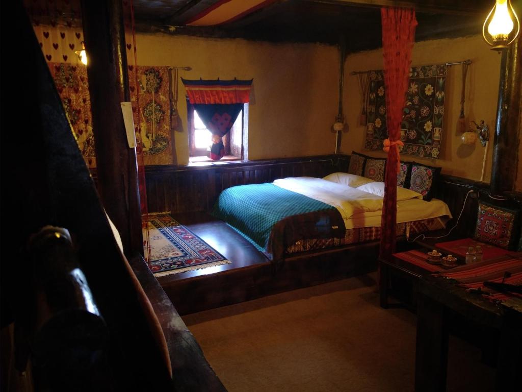 Двухместный (Номер Делюкс с кроватью размера «queen-size») гостевого дома Timeless Inn, Шангри-Ла (Тибет)