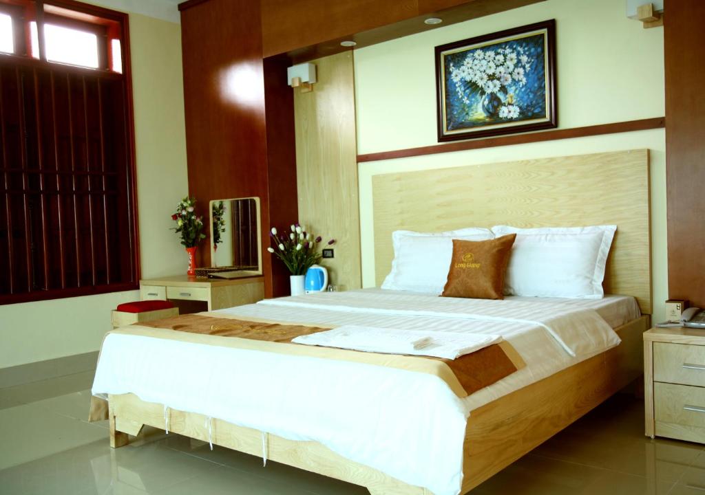 Отель Long Giang Hotel, Дьенбьенфу