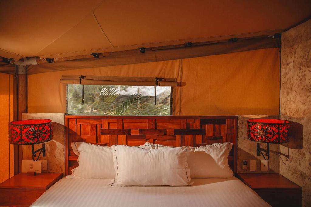Номер (Шатер) отеля Serenity Eco Luxury Tented Camp by Xperience Hotels, Кспу-Ха