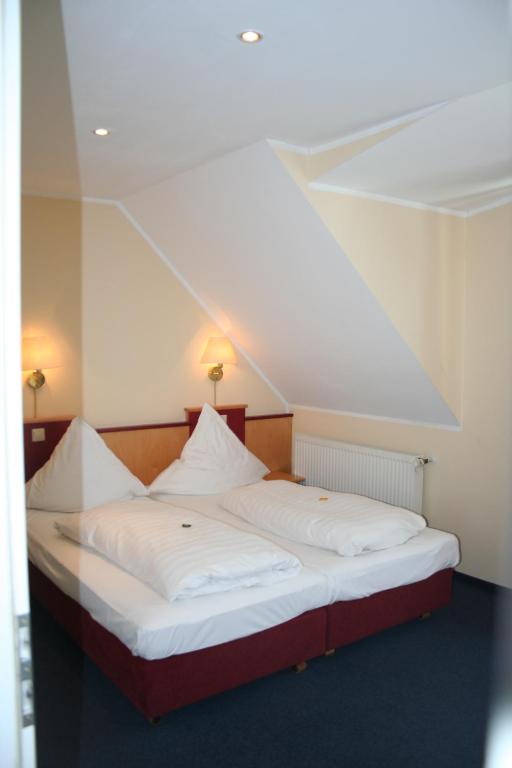 Двухместный (Двухместный номер с 2 отдельными кроватями) отеля Hotel Villa Stockum, Дюссельдорф