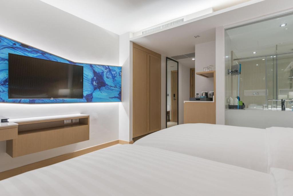 Двухместный (Специальное предложение - Двухместный номер с 2 отдельными кроватями и видом на город) отеля Mytt Beach Hotel, Паттайя
