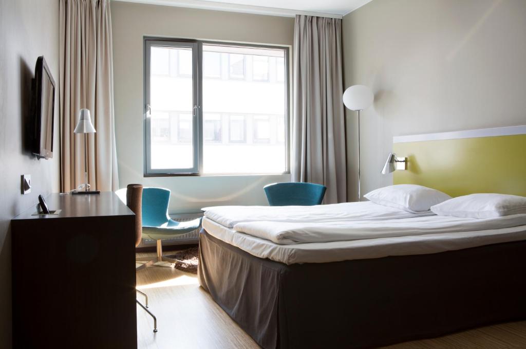 Двухместный (Улучшенный двухместный номер с 1 кроватью или 2 отдельными кроватями) отеля Comfort Hotel Kristiansand, Кристиансад