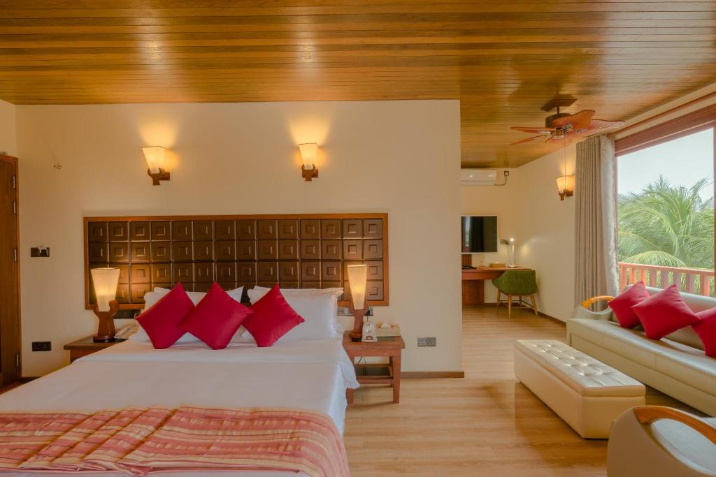 Сьюит (Люкс с балконом) гостевого дома Araamu Holidays & Spa, Диффуши