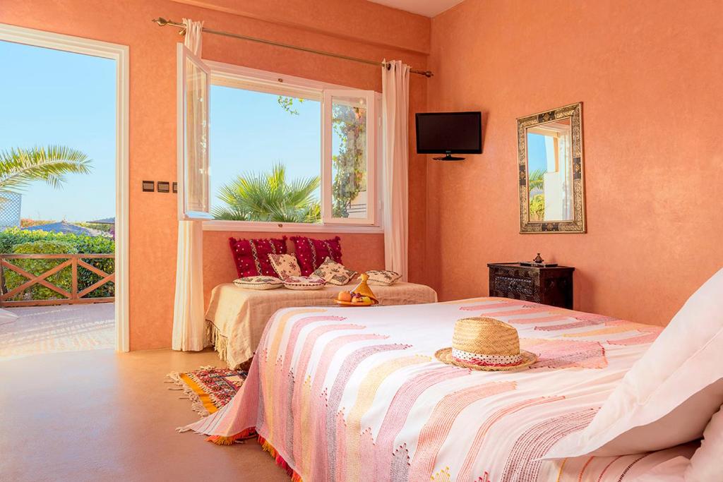 Двухместный (Двухместный номер с 1 кроватью или 2 отдельными кроватями и собственной ванной комнатой) отеля Aftas Trip, Мирлефт