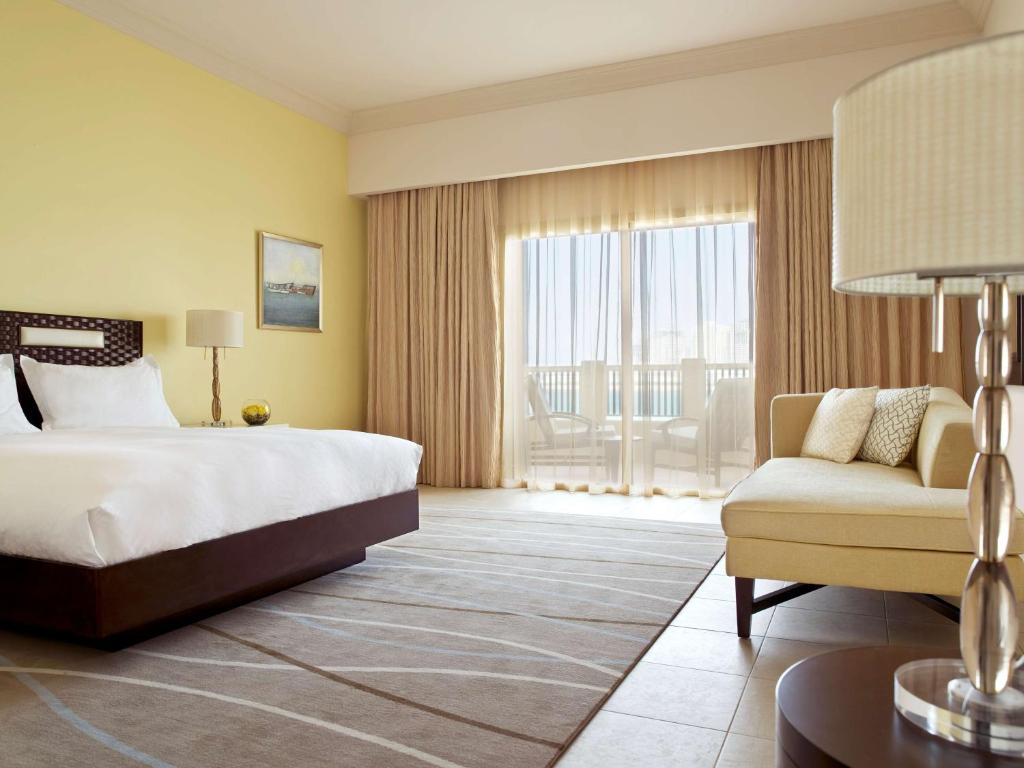 Семейный (Вилла с 2 спальнями на верхнем этаже) отеля Grand Hyatt Doha Hotel & Villas, Доха