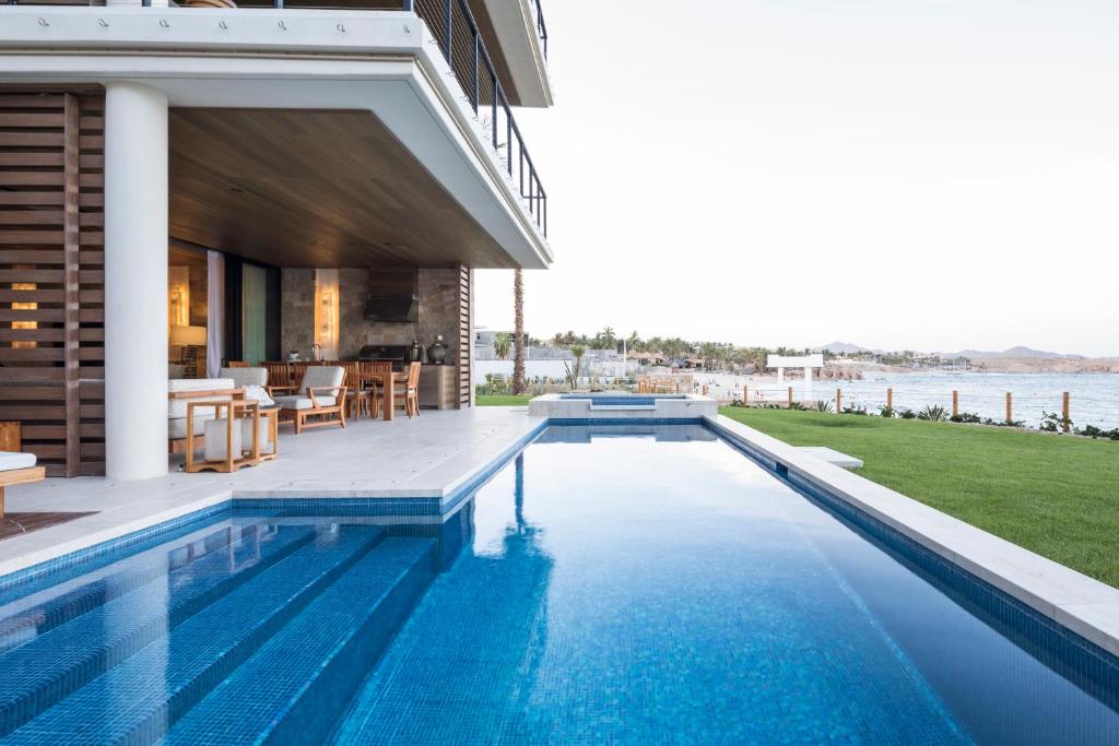 Сьюит (Three Bedroom Garden View Villa with Pool) отеля Chileno Bay Resort & Residences, an Auberge Resort, Кабо-Сан-Лукас