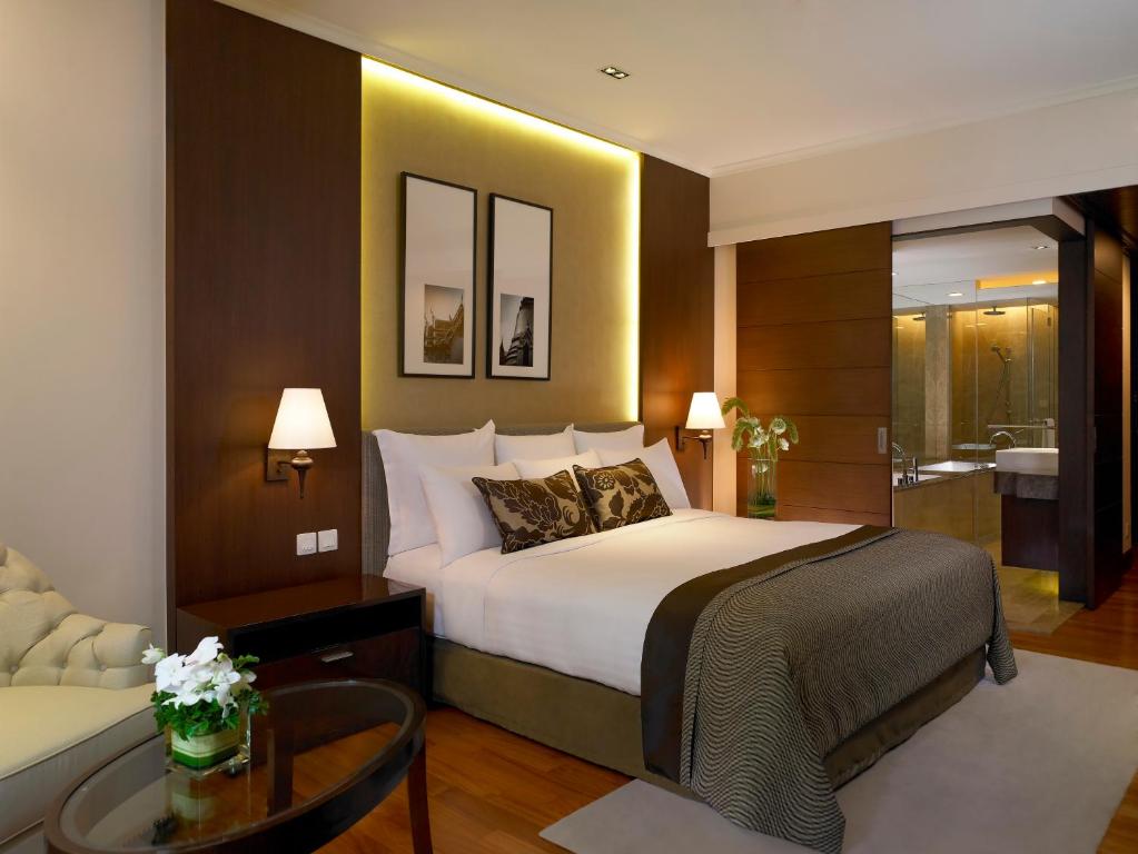 Курортный отель Anantara Riverside Bangkok Resort
