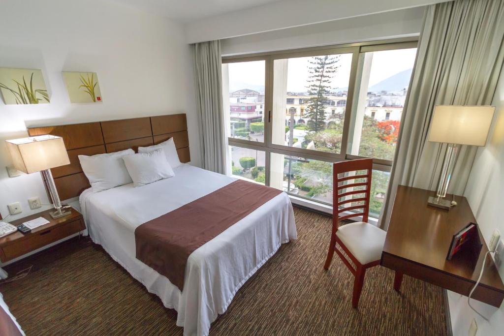 Двухместный (Двухместный номер с 1 кроватью или 2 отдельными кроватями) отеля Hotel Fray Junipero Serra, Тепик