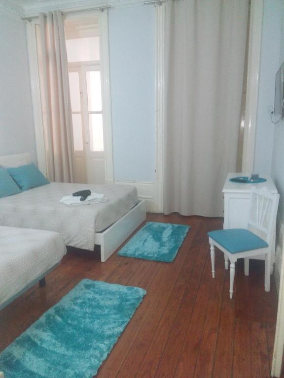 Двухместный (Двухместный номер с 1 кроватью и собственной ванной комнатой - Вид на сад) гостевого дома Jualis Guest House, Порту