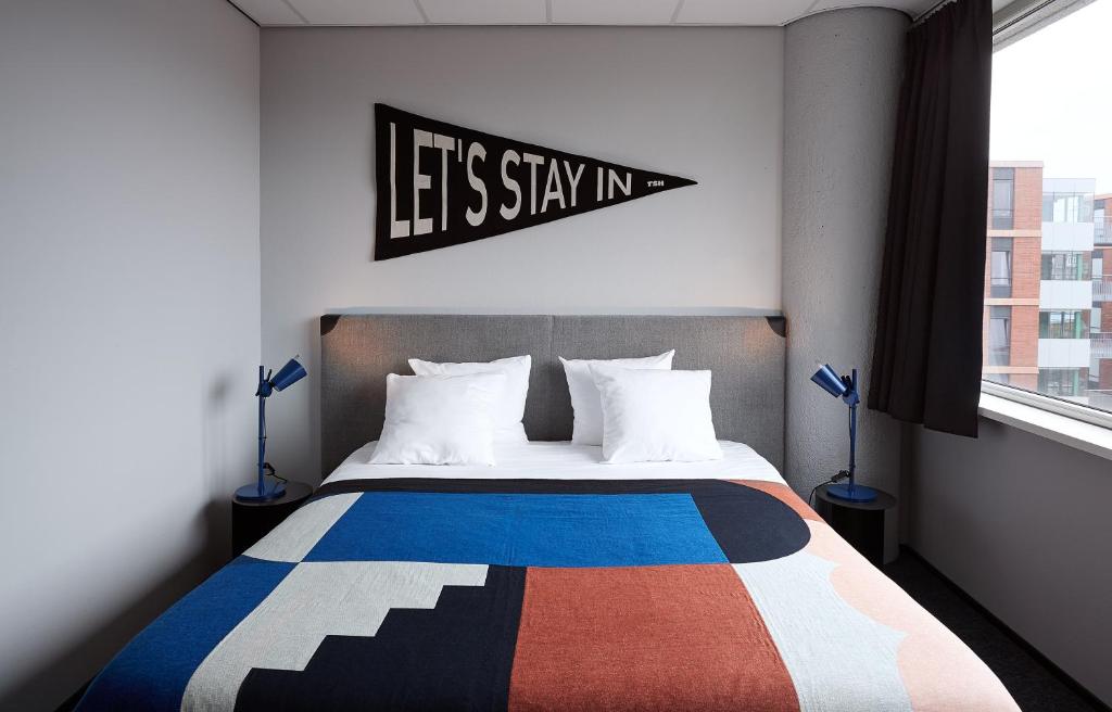 Двухместный (Улучшенный двухместный номер с 1 кроватью) отеля The Student Hotel Amsterdam West, Амстердам