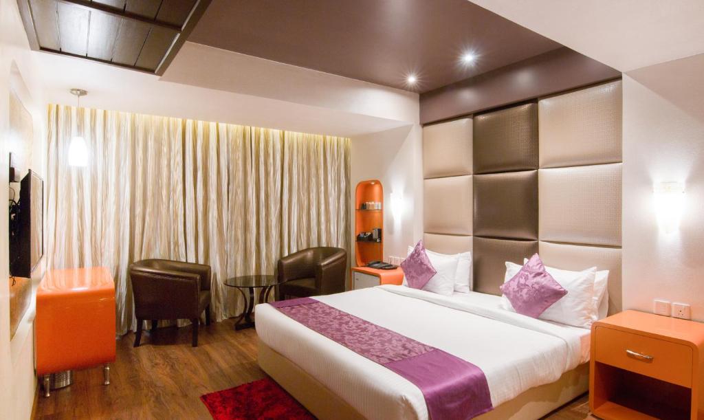 Двухместный (Двухместный номер Делюкс с 1 кроватью или 2 отдельными кроватями) отеля Treebo Select Ritu Ivy, Калькутта